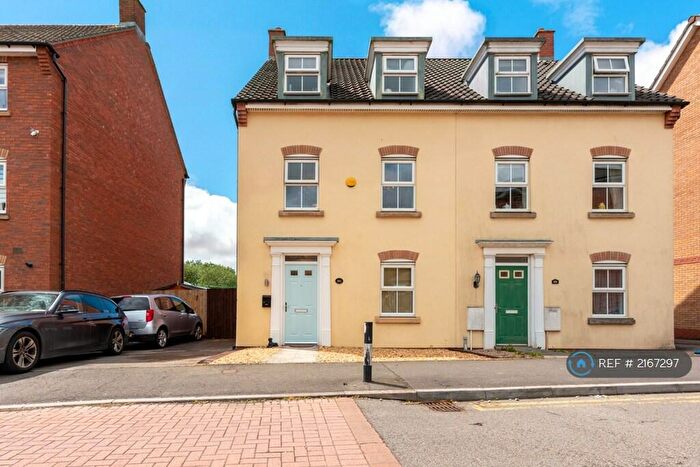 4 Bedroom Semi-Detached House To Rent In Longacres, Bridgend, CF31