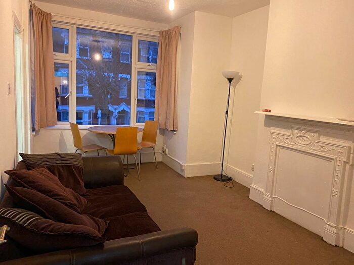 2 Bedroom Flat To Rent In Carlingford Road, London, N15