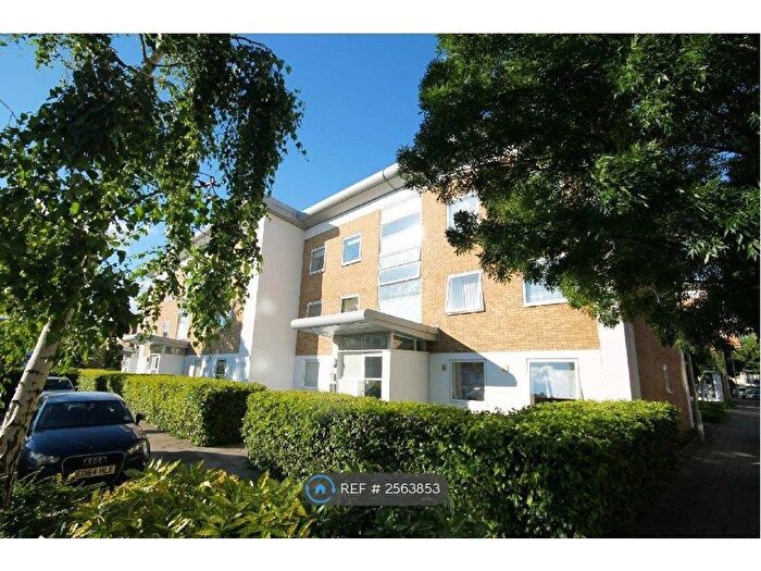 2 Bedroom Flat To Rent In Swansea Court, London, E16