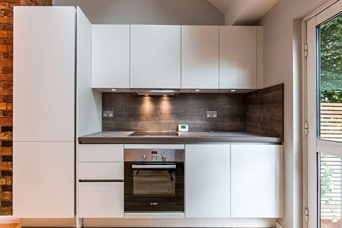 2 Bedroom Flat To Rent In Tudor Grove, London, E9