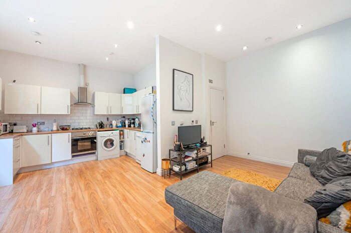 1 Bedroom Flat For Sale In Second Avenue, Hendon, London, NW4