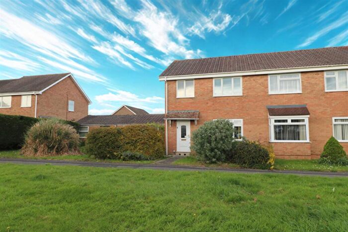 3 Bedroom Semi Detached House For Sale In Sherborne Road, Trowbridge, BA14