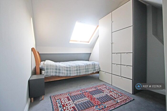 1 Bedroom Flat To Rent In Malefant St, Cardiff, CF24