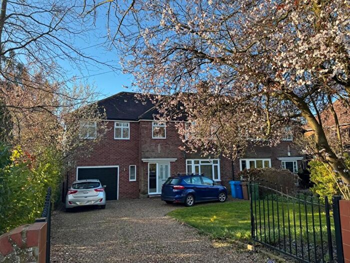 4 Bedroom Semi-Detached House For Sale In Parkfield Avenue, North Ferriby, HU14