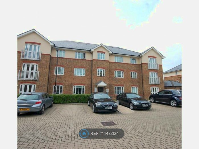 2 Bedroom Flat To Rent In Perivale, London, UB6