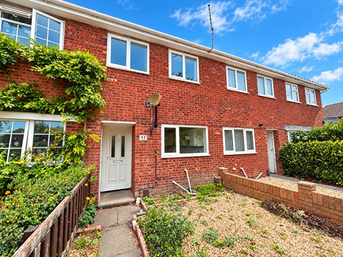 2 Bedroom Property To Rent In Pimpern Close, Poole, BH17