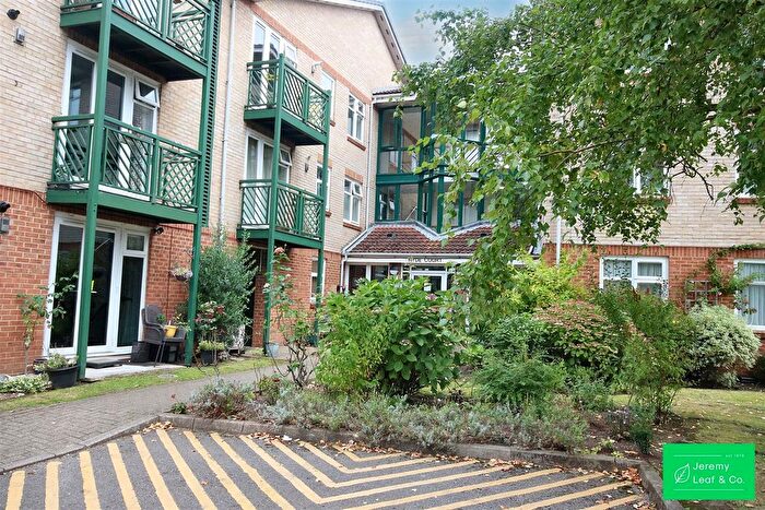 1 Bedroom Property To Rent In Friern Barnet Lane, London, N20