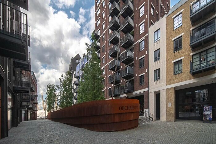 3 Bedroom Penthouse For Sale In Sales Gallery, Orchard Place, London, E14