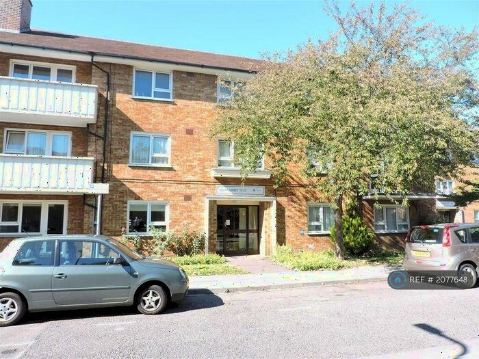 2 Bedroom Flat To Rent In South Street, Southsea, PO5