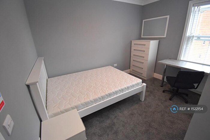 2 Bedroom Flat To Rent In Addington Road, Reading, RG1