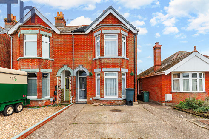 3 Bedroom Semi-Detached House For Sale In Cowes, Isle Of Wight, PO31