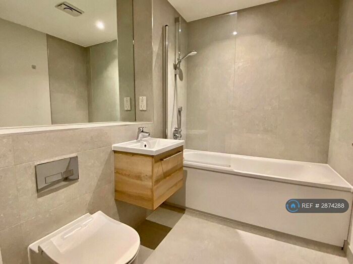 2 Bedroom Flat To Rent In Christchurch Road, Bournemouth, BH1