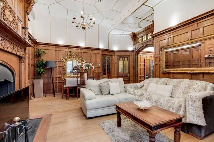 2 Bedroom Flat To Rent In Cockspur Street, St James's, SW1Y