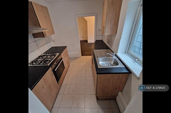 3 Bedroom End Of Terrace House To Rent In Arthur St, Birkenhead, CH41