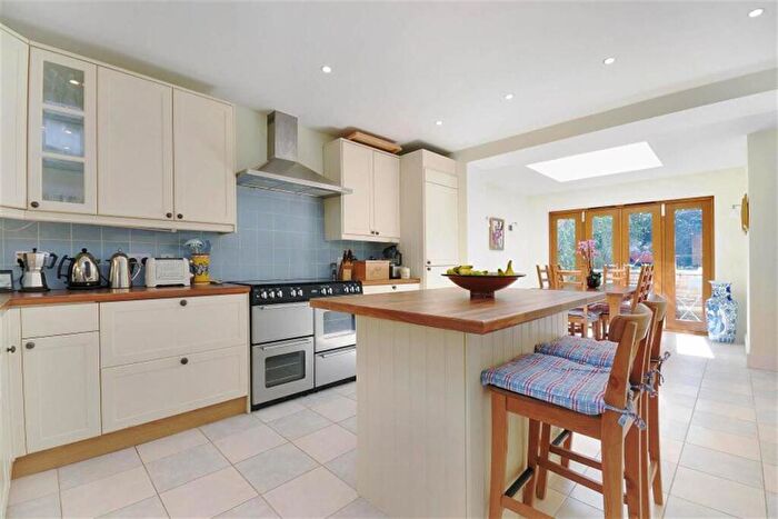 4 Bedroom Apartment To Rent In Sumatra Road, West Hampstead, London, NW6