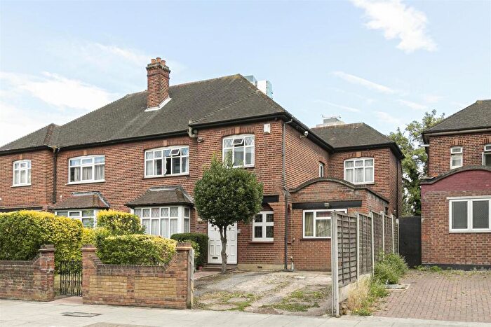 5 Bedroom Semi Detached House For Sale In Woodberry Grove, London, N4