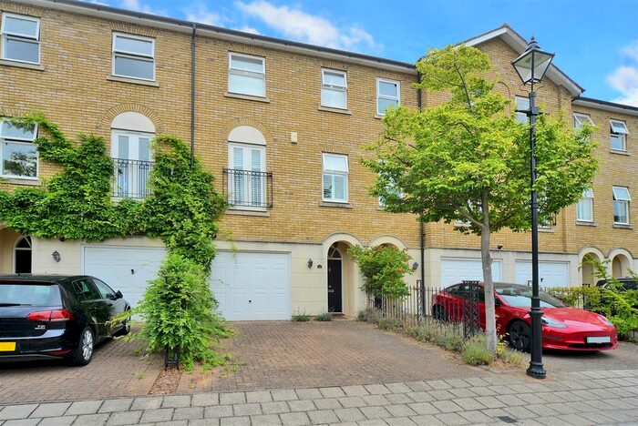 4 Bedroom Town House To Rent In Williams Grove, Long Ditton, Surbiton, KT6