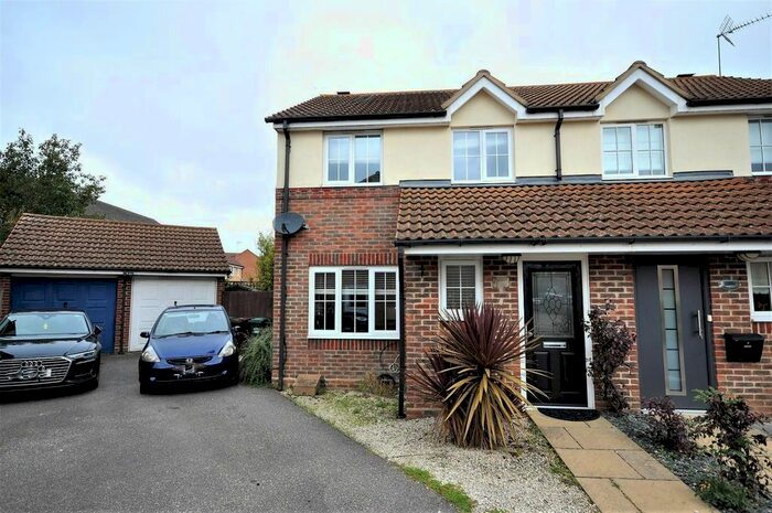 3 Bedroom Semi-Detached House To Rent In Merlin Way, Leavesden, Watford, WD25