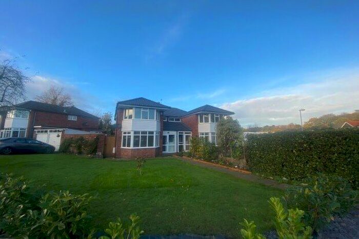 3 Bedroom Property To Rent In South Drive, Sutton Coldfield, B75