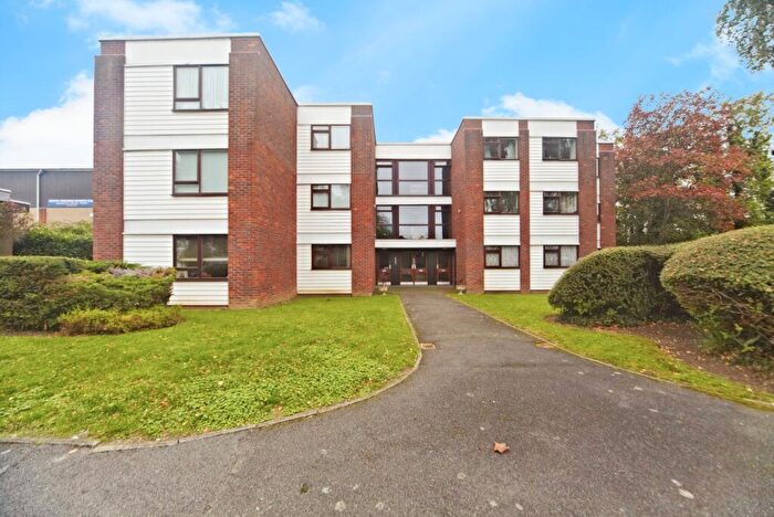2 Bedroom Flat For Sale In Beech Copse, South Croydon, CR2