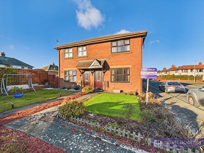 2 Bedroom Semi-Detached House For Sale In Alderley Avenue, FY4