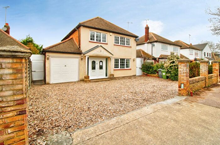 3 Bedroom Detached House For Sale In Great Nelmes Chase, Hornchurch, RM11