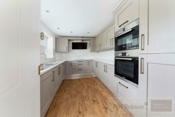 2 Bedroom Apartment To Rent In Regency Court, Jesmond, NE2