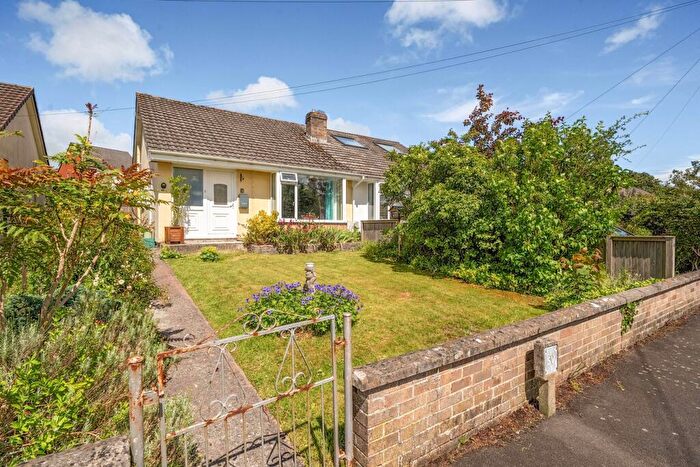 2 Bedroom Bungalow For Sale In St Cuthbert Avenue, Wells, BA5