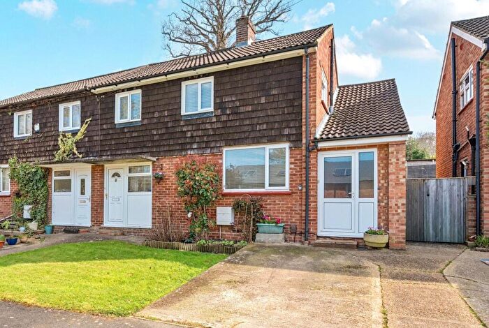 3 Bedroom Semi Detached House For Sale In Great Goodwin Drive, Guildford, GU1