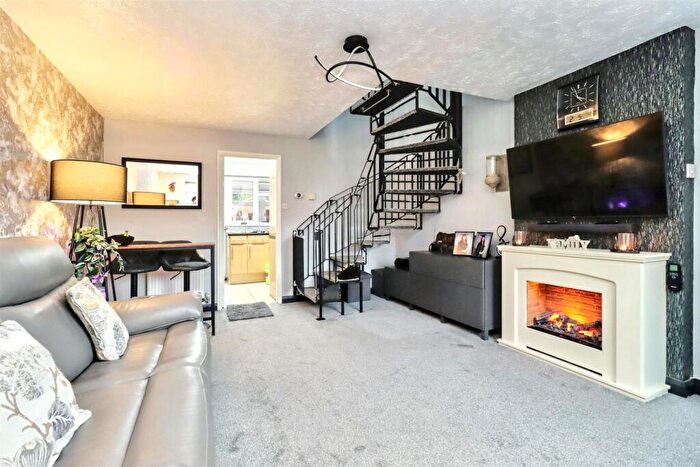 2 Bedroom Terraced House For Sale In Cul Se Sac Close To Lovely Walks In Clevedon, BS21