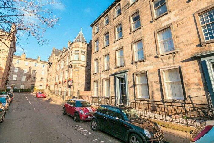 3 Bedroom Flat To Rent In Lauriston Park, Edinburgh, EH3