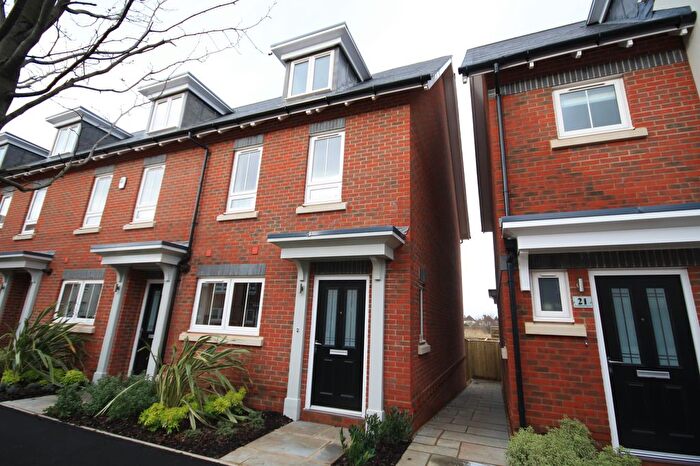 3 Bedroom Property To Rent In Kingfisher Drive, Maidenhead, SL6