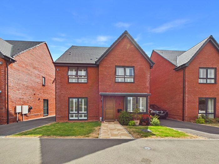 4 Bedroom Detached House For Sale In Porter Close, Longlevens, Gloucester, Gloucestershire, GL2