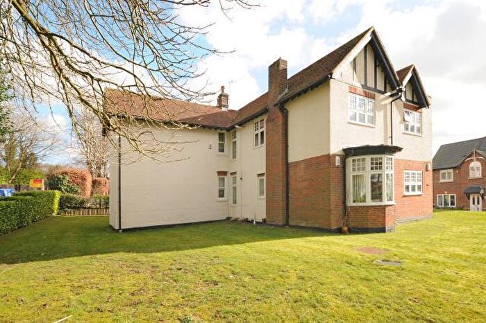 2 Bedroom Apartment To Rent In Shrubbery Close, High Wycombe, HP13