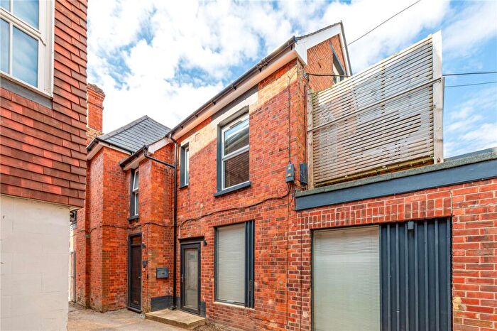 3 Bedroom Maisonette For Sale In Pound Street, Newbury, Berkshire, RG14