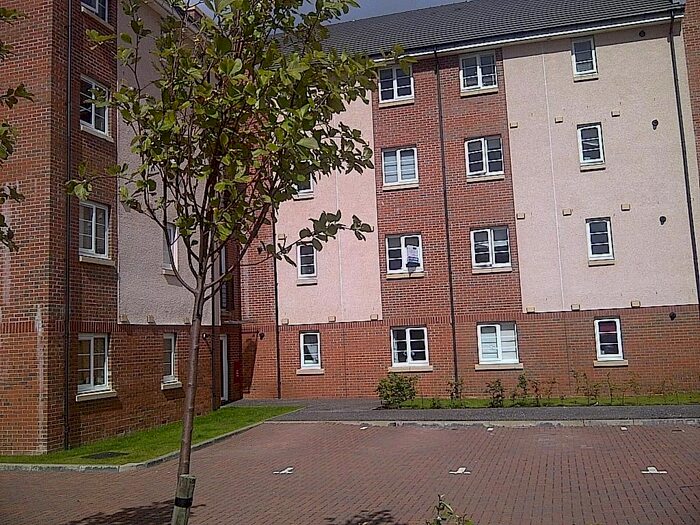2 Bedroom Flat To Rent In Mcdonald Crescent, Falkirk, FK2