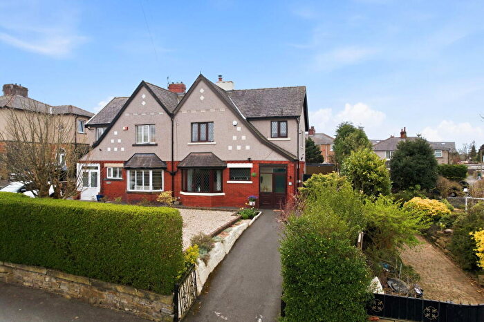 3 Bedroom Semi Detached House For Sale In Pasturegate, Burnley, BB11