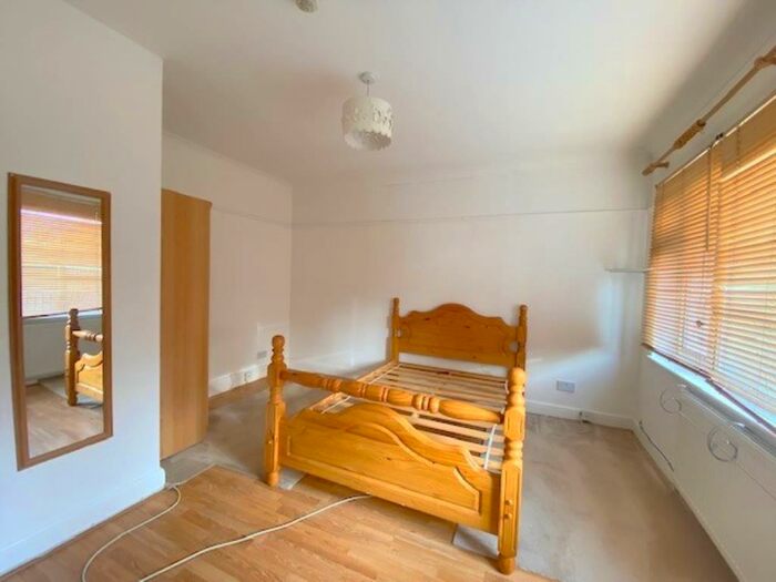 Studio To Rent In Christchurch Avenue, Harrow, Middlesex, HA3