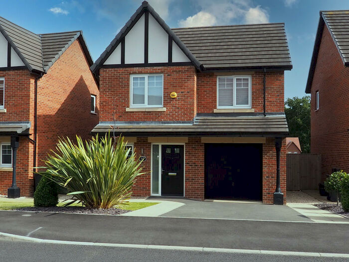 3 Bedroom Detached House To Rent In Damstead Park Avenue, Alfreton, DE55