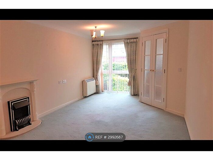 1 Bedroom Flat To Rent In Argent Court, Barnet, EN5