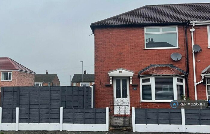 2 Bedroom Semi-Detached House To Rent In Booth Street, Denton, Manchester, M34