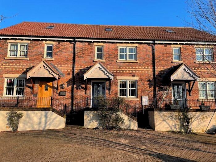 4 Bedroom Town House To Rent In Wells Road, Glastonbury, BA6