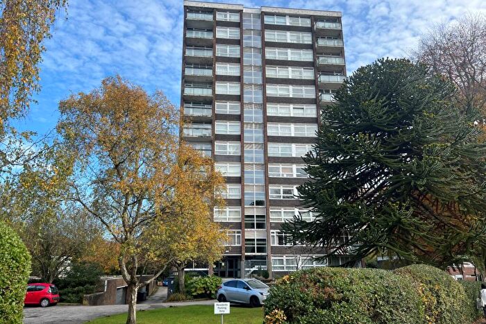 2 Bedroom Flat For Sale In Flat, West Point, Hermitage Road Birmingham, Birmingham, B15