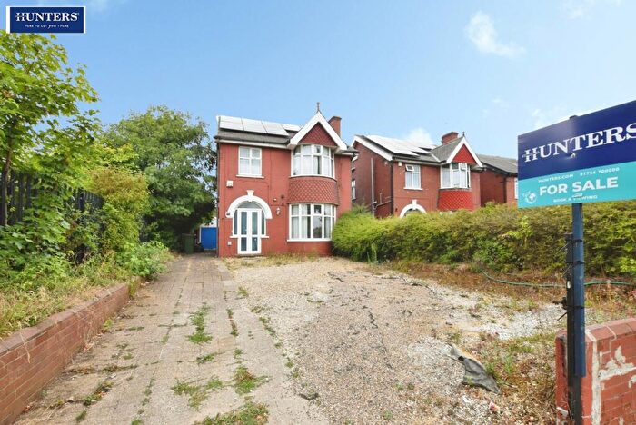 4 Bedroom Detached House To Rent In Doncaster Road, Scunthorpe, DN15