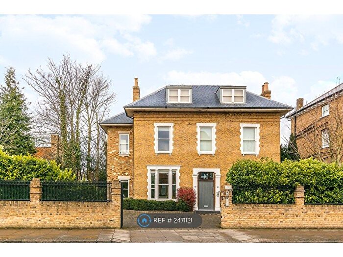 1 Bedroom Flat To Rent In Hampton Road, Teddington, TW11