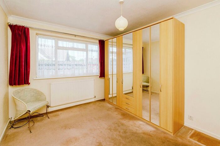 2 Bedroom Semi-Detached Bungalow For Sale In Maple Leaf Road, Wednesbury, WS10