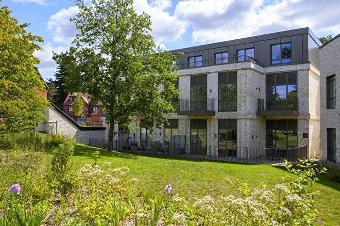 2 Bedroom Flat For Sale In Tonbridge Road, Hildenborough, Tonbridge, TN11