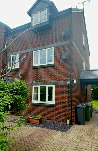 1 Bedroom Flat To Rent In Boakes Drive, Stonehouse, GL10