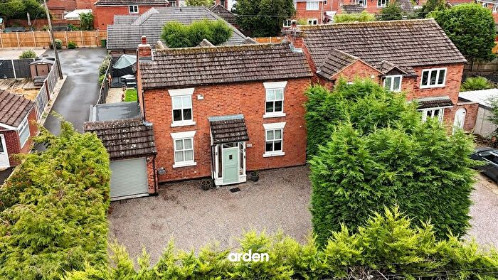 3 Bedroom Detached House For Sale In Worcester Road, Wychbold, WR9