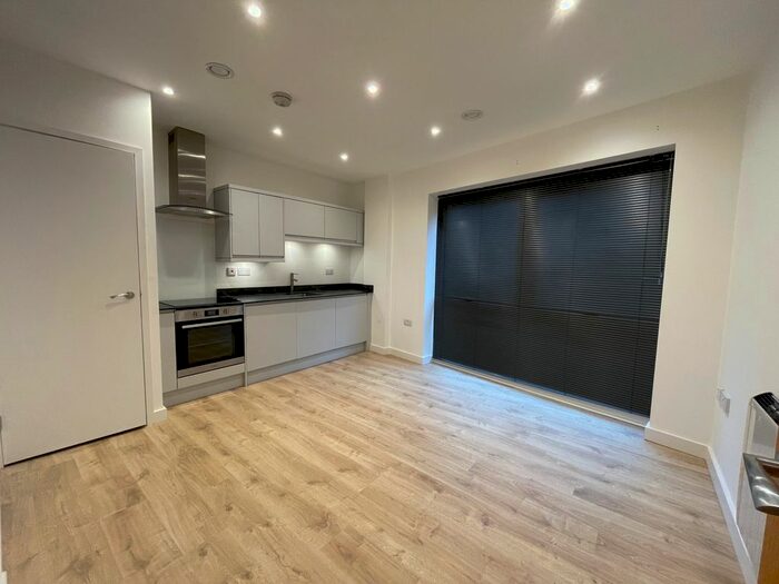 1 Bedroom Flat To Rent In Upper Banister Street, Southampton, SO15